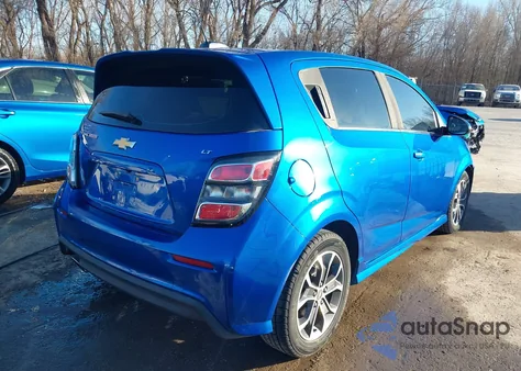2017 Chevrolet Sonic Lt Auto z USA, uszkodzony, nr VIN 1G1JD6SB4H4115580